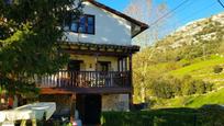 Vista exterior de Casa o xalet en venda en Ruesga amb Parquet i Terrassa