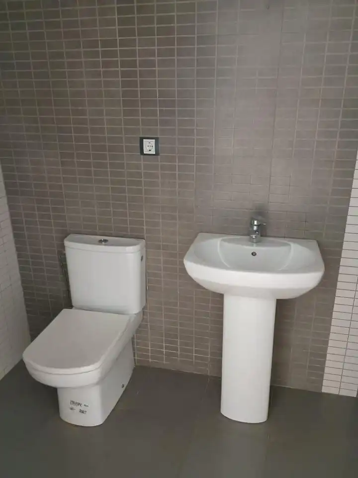 Bany de Pis en venda en Zaragoza amb Calefacció i Balcó