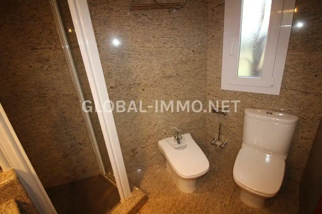 Baño de Casa o chalet en venta en Roses con Aire acondicionado, Calefacción y Jardín privado