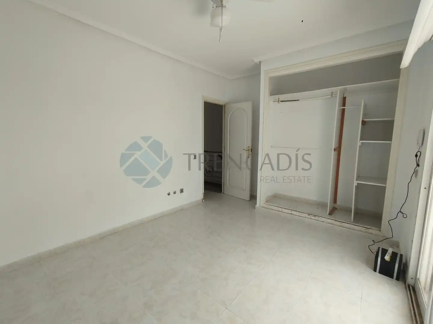 Casa aparellada en venda a golda meir, imagen 21