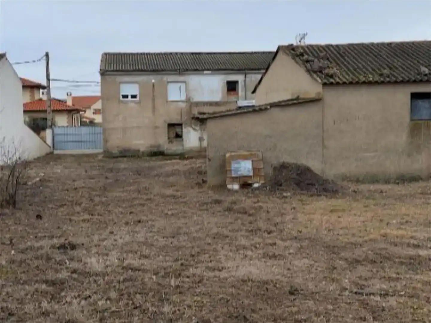 Piso en venta en Monfarracinos