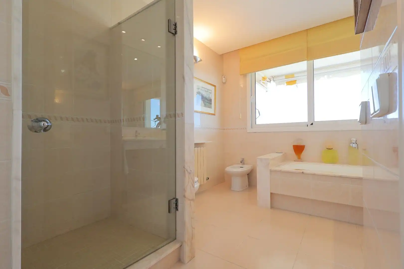 Baño de Piso en venta en Sant Pere de Ribes con Calefacción, Terraza y Piscina comunitaria