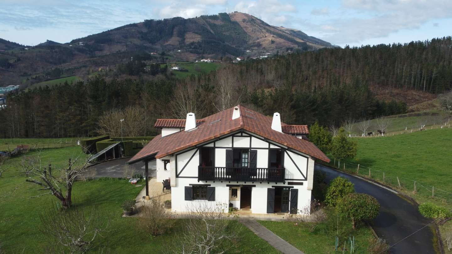 Exterior view of House or chalet for sale in Mallabia  with Heating, Private garden and Storage room