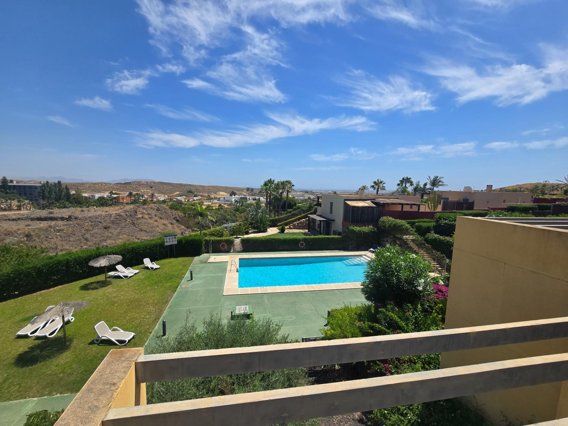 Piscina de Àtic en venda en Vera amb Aire condicionat, Calefacció i Jardí privat