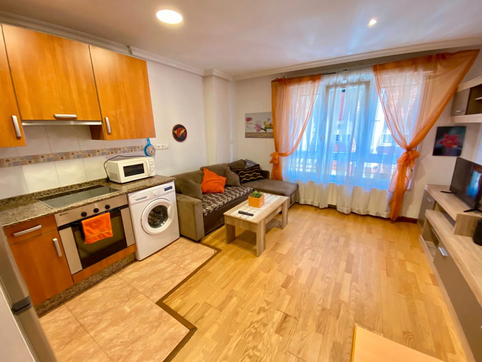 Dormitori de Apartament en venda en Gijón  amb Calefacció, Parquet i Terrassa