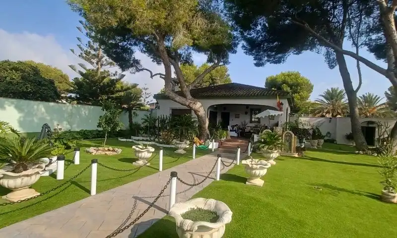 Casa amb piscina en venda a Orihuela Costa