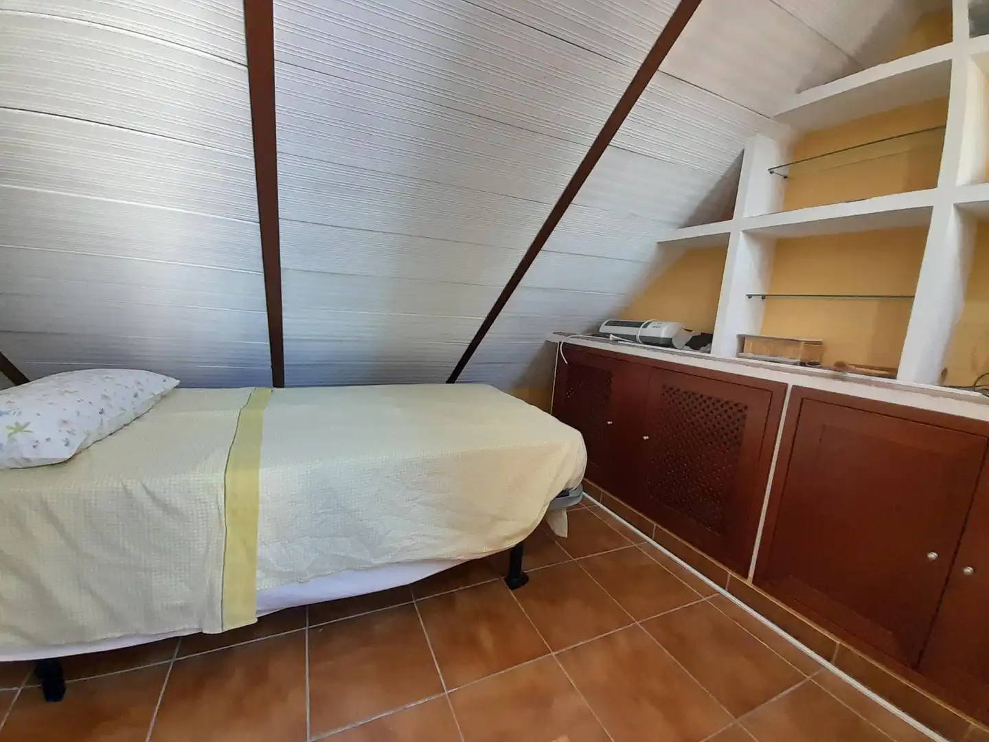 Dormitori de Casa o xalet en venda en Córdoba amb Aire condicionat, Terrassa i Balcó