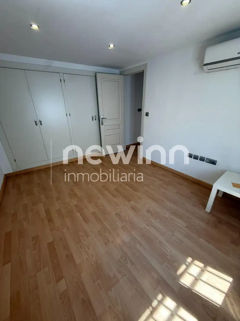 Schlafzimmer von Maisonette zur Miete in Córdoba mit Klimaanlage und Heizung