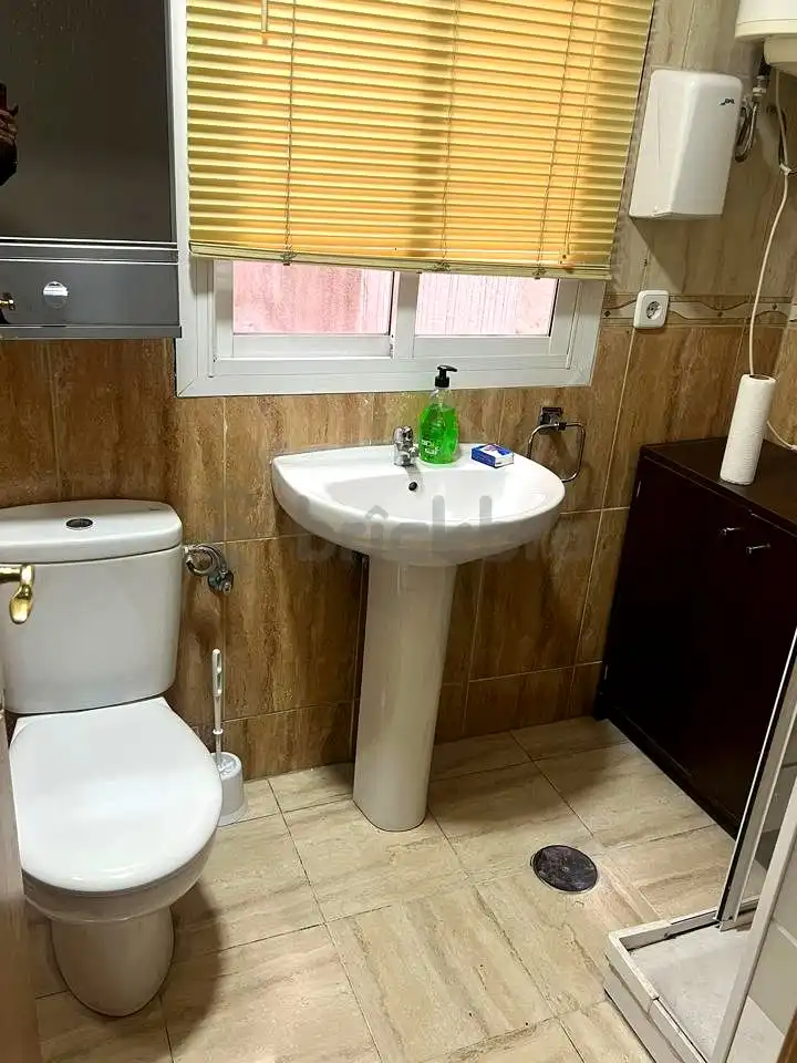 Baño de Local en venta en Madrid con Aire acondicionado