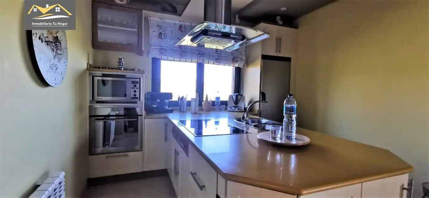Cocina de Casa o chalet en venta en A Pobra de Trives  con Calefacción, Terraza y Trastero