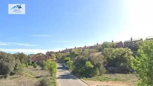 Vista exterior de Casa o xalet en venda en Pioz amb Jardí privat