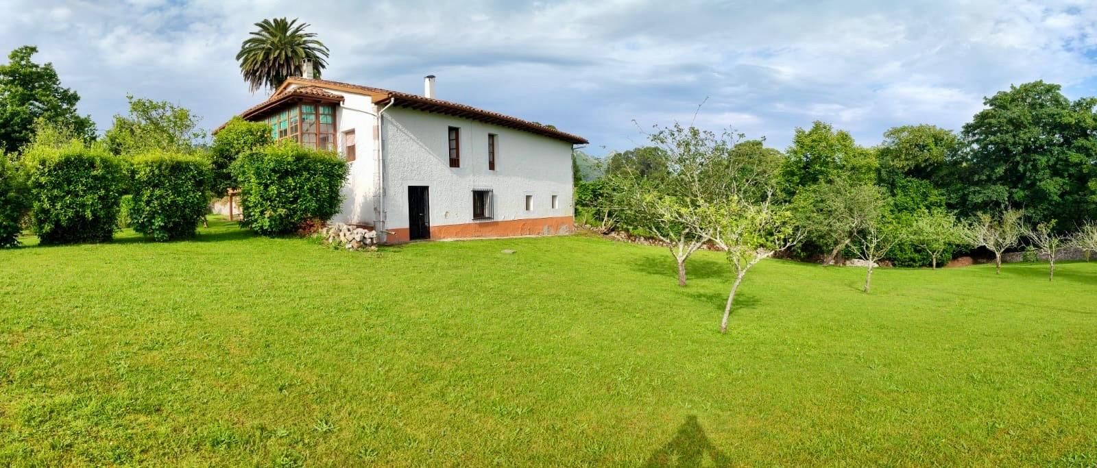Jardí de Casa o xalet en venda en Llanes amb Calefacció i Jardí privat