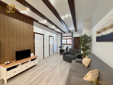 Rez-de-chaussée à louer à Reina