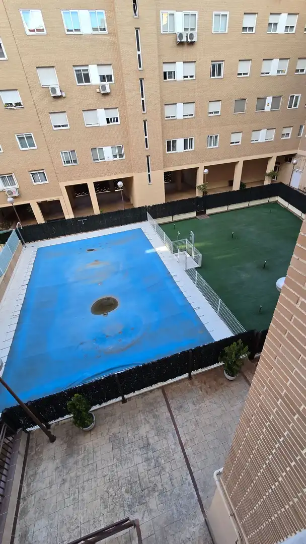 Piscina de Piso en venta en Parla con Calefacción, Terraza y Trastero
