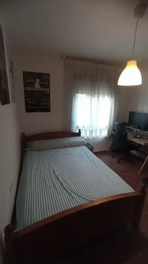 Habitación de Piso para compartir en Periurbano Oeste - Sierra