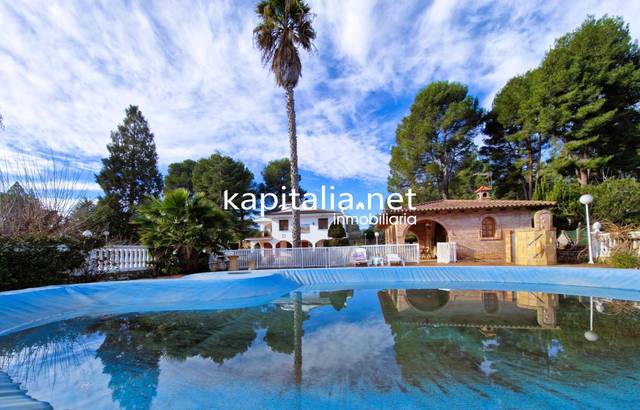 Casa-chalet en Venta en Santa Ana