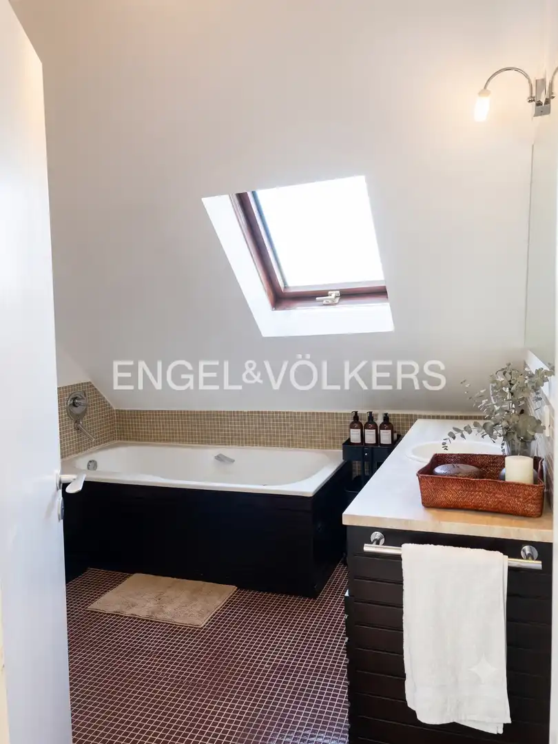 Baño de Casa adosada de alquiler en La Moraleja con Aire acondicionado, Calefacción y Terraza
