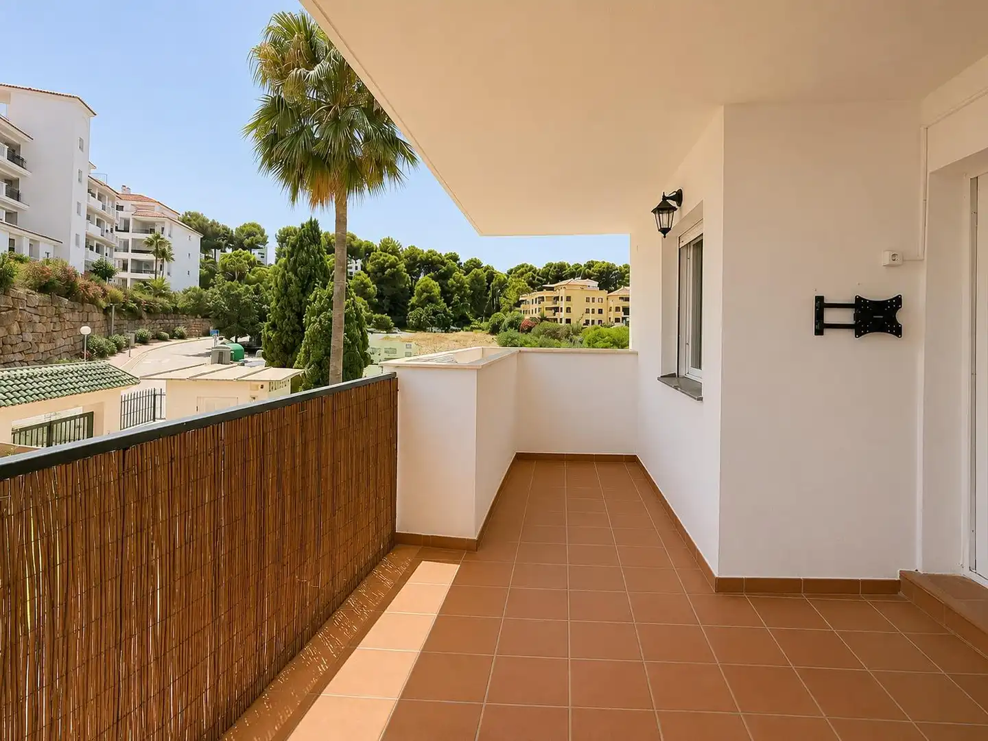Apartamento con piscina en venta en Calle del Geranio 31, imagen 5
