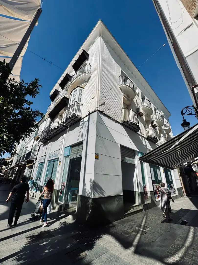 Exterior view of Apartments for rent in Sanlúcar de Barrameda  with Air Conditioner