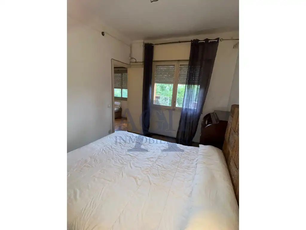 Bedroom of Flat for sale in Barcelona