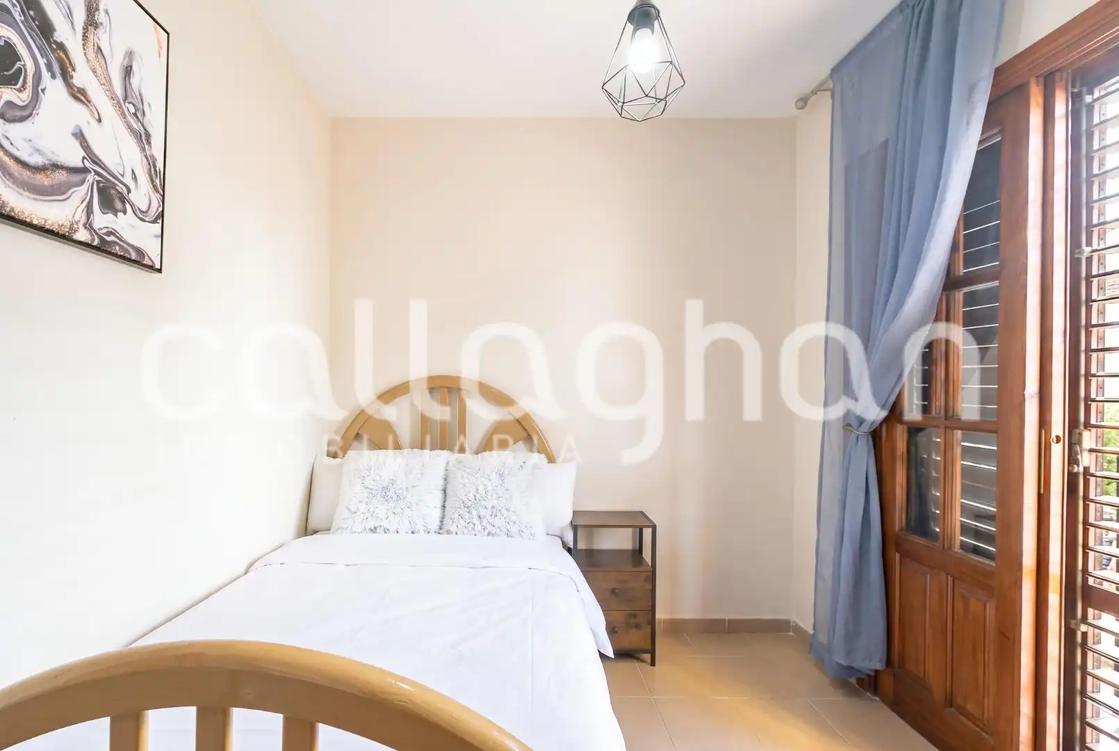 Dormitori de Casa adosada en venda en Sagunto / Sagunt amb Aire condicionat, Calefacció i Jardí privat