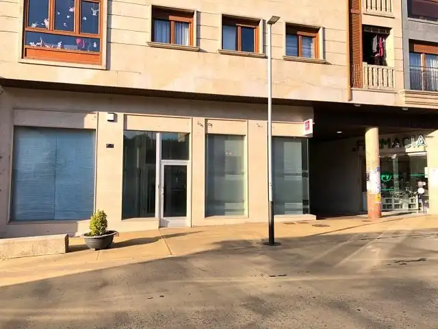 Local commercial à louer à San Xoán de Poio, imagen 3