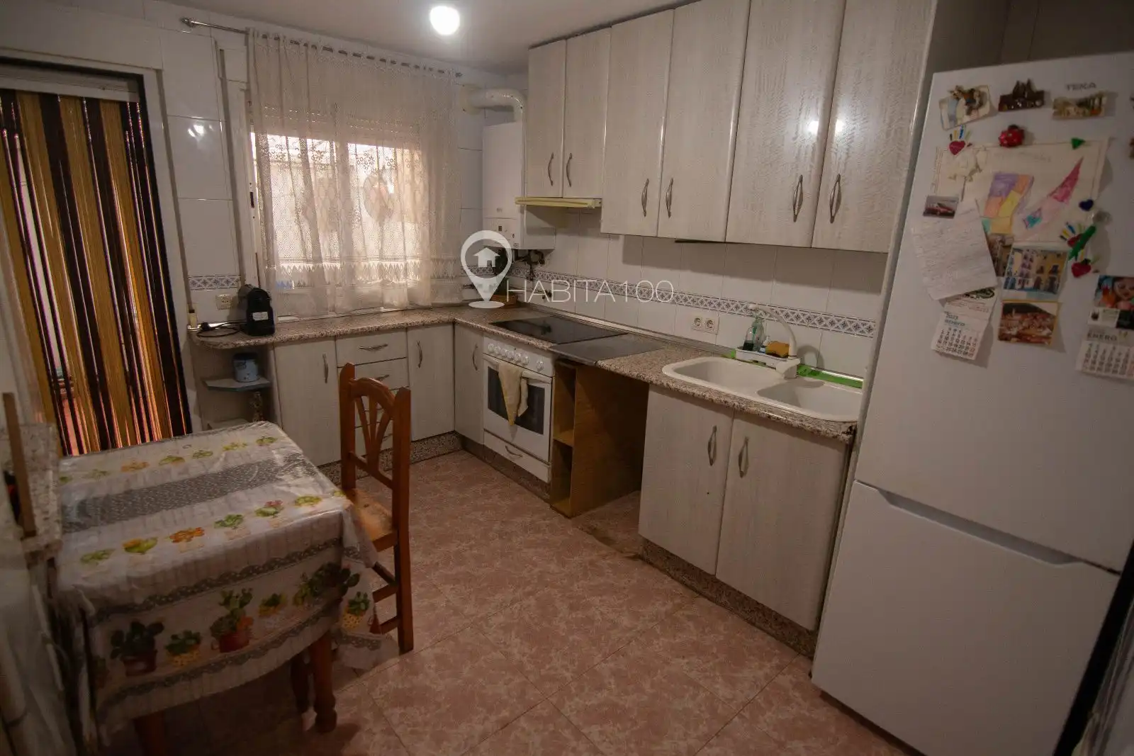 Cuina de Casa adosada en venda en Cuenca amb Calefacció i Moblat