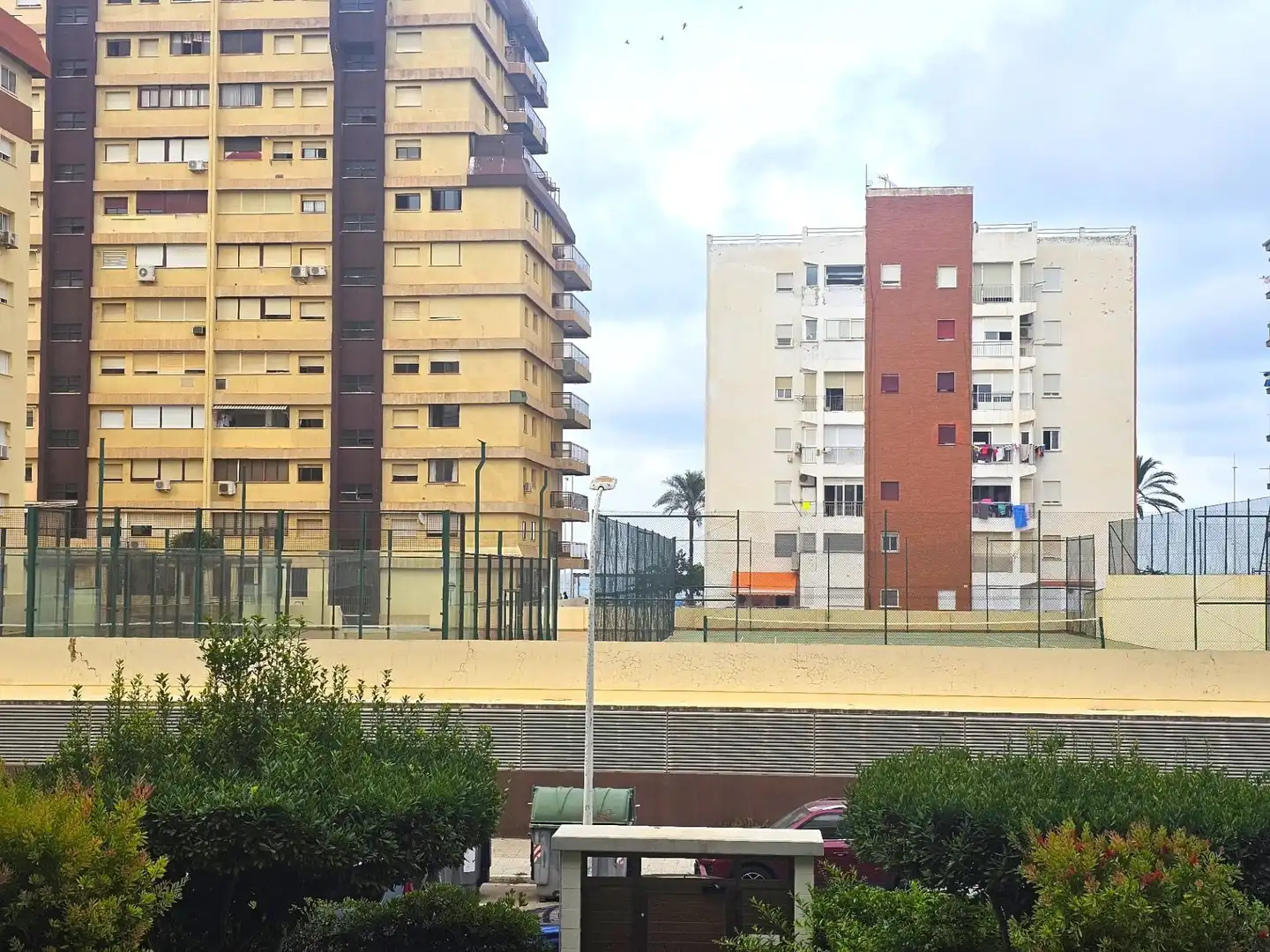 Vista exterior de Pis en venda en Gandia amb Terrassa