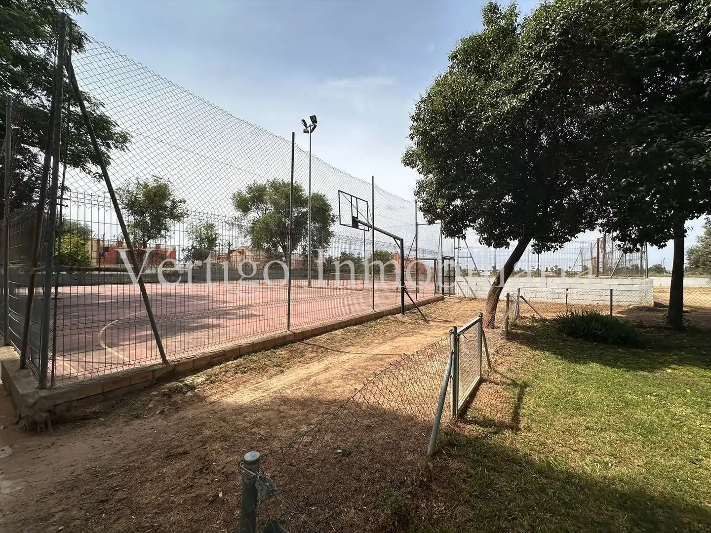 Flat for sale in Urbanizacion Parque Giralda, 1, La Hacienda - Nueva Andalucía