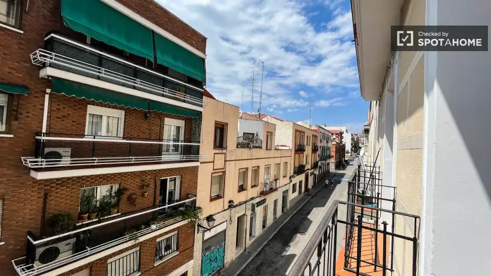Pis amb terrassa de lloguer a Latina, imagen 5
