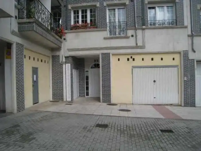 Local comercial en venta en Lugones, imagen 2
