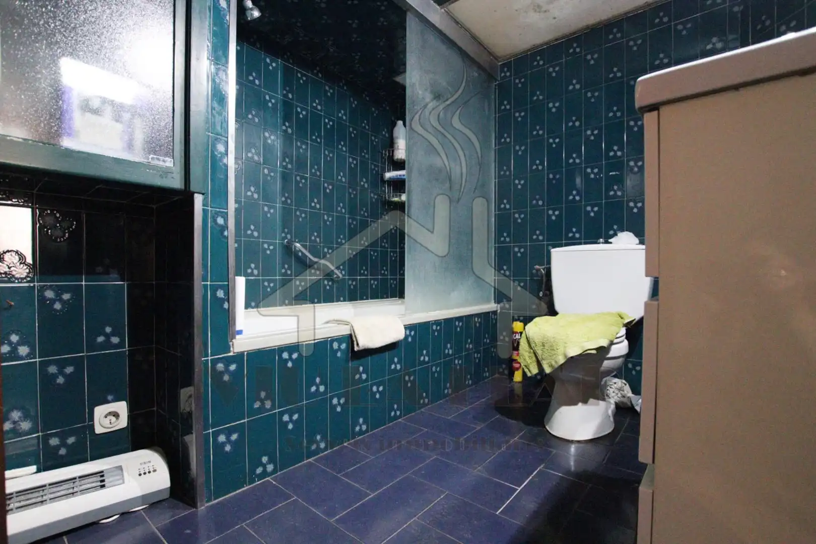 Badezimmer von Einfamilien-Reihenhaus zum Verkauf in Mataró
