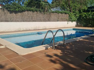 Casa amb balcó en venda a Avinguda Mossèn Jacint Verdaguer 8