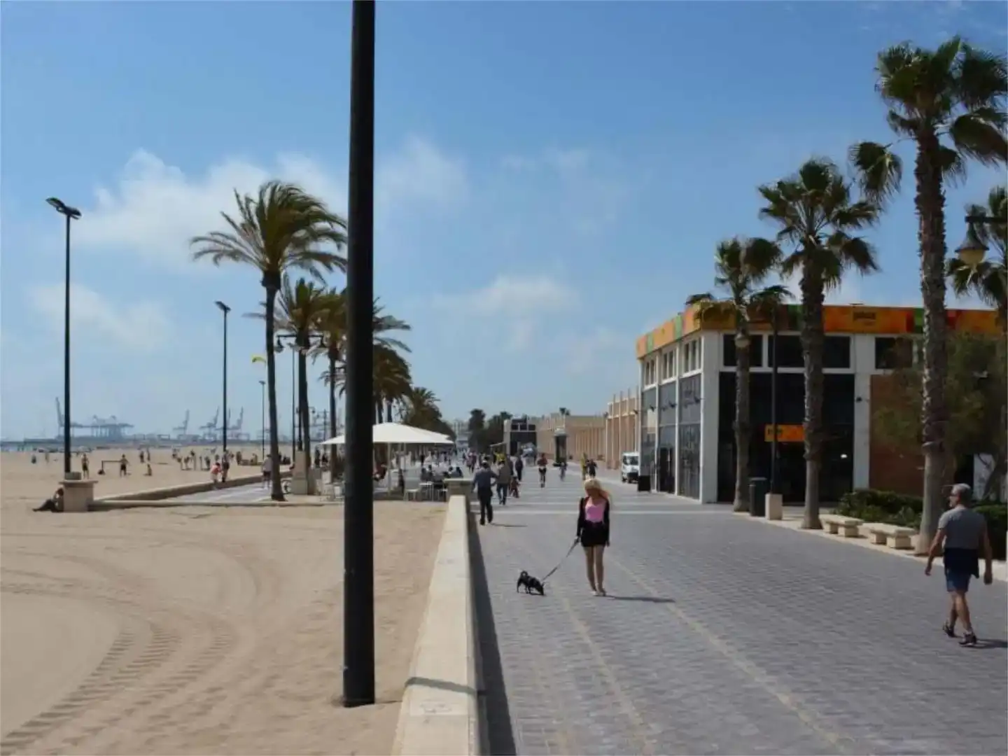 Außenansicht von Dachboden zur Miete in Valencia mit Privatgarten, Parkett und Abstellraum