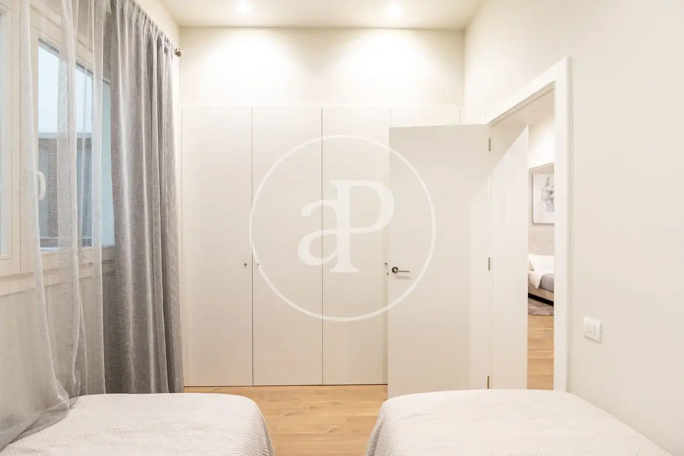 Schlafzimmer von Wohnung zum Verkauf in Barcelona mit Klimaanlage, Heizung und Möbliert