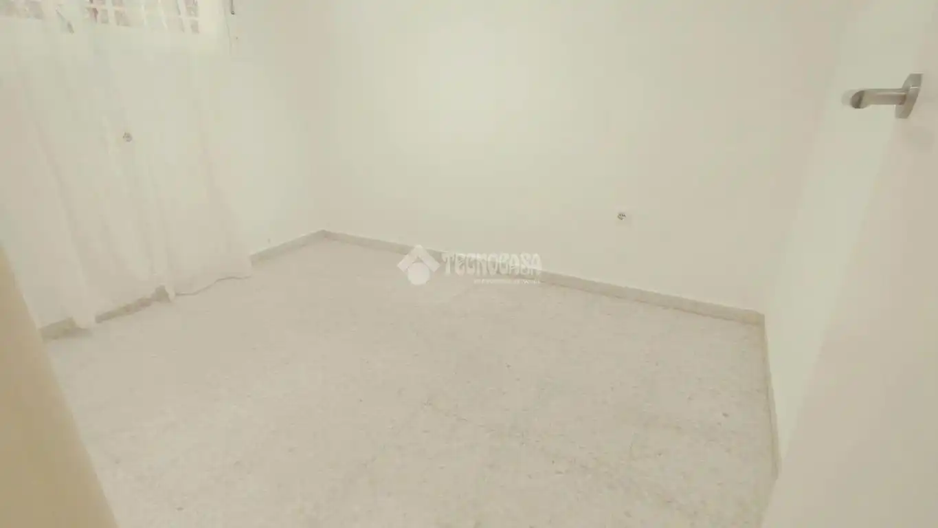 Habitación de Piso en venta en La Rinconada con Aire acondicionado