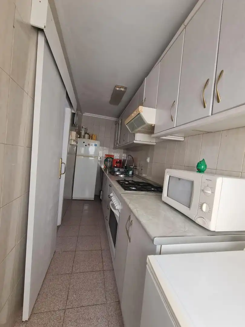 Cuina de Apartament en venda en Benidorm amb Terrassa, Moblat i Alarma