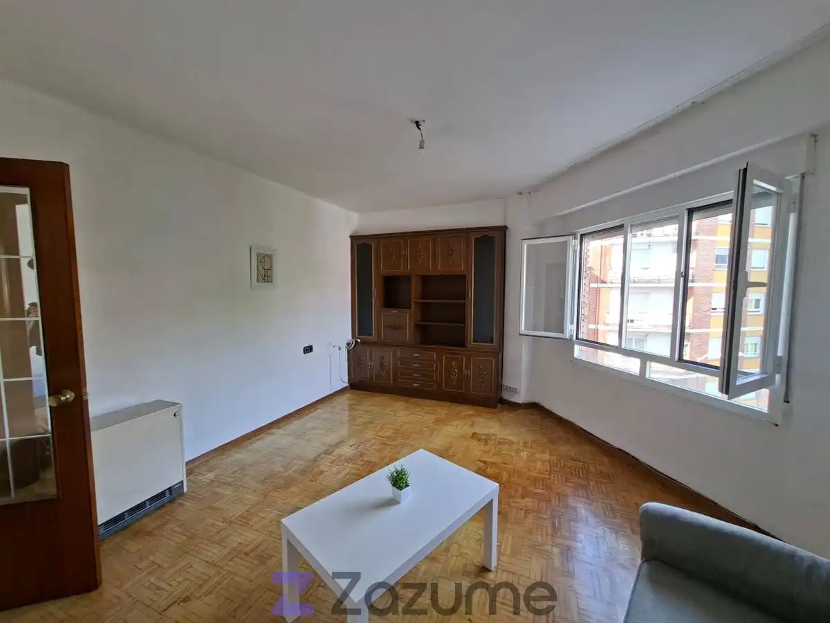 Living room of Flat for rent in Ponferrada  with Heating, Parquet flooring and Furnished
