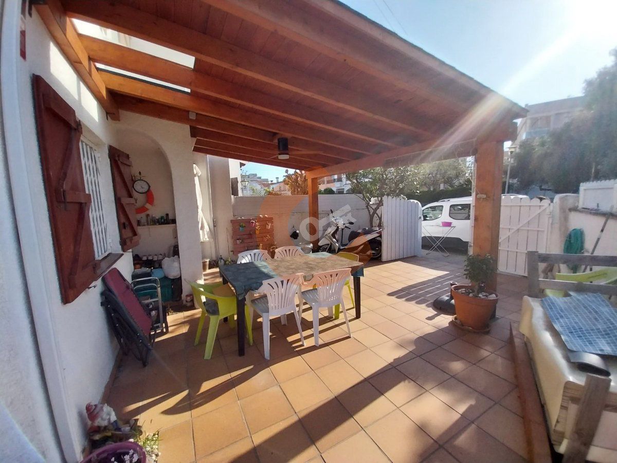 Vista exterior de Casa o xalet en venda en El Vendrell amb Aire condicionat, Calefacció i Terrassa