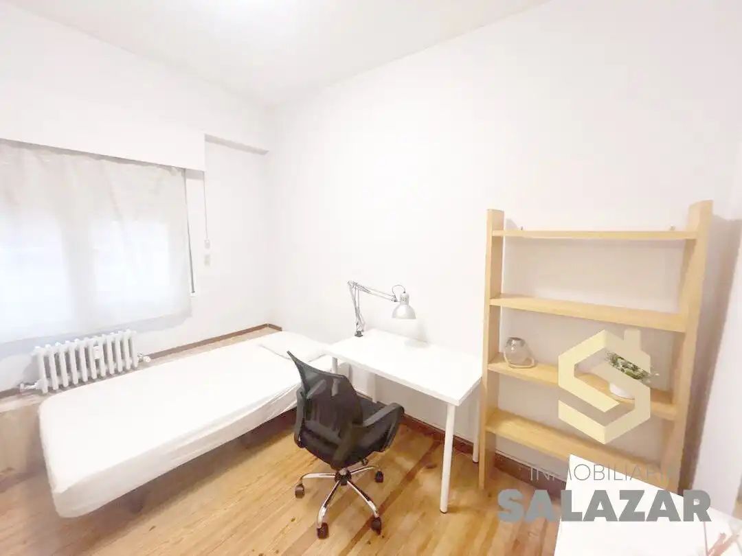 Schlafzimmer von Wohnung zur Miete in Bilbao  mit Heizung