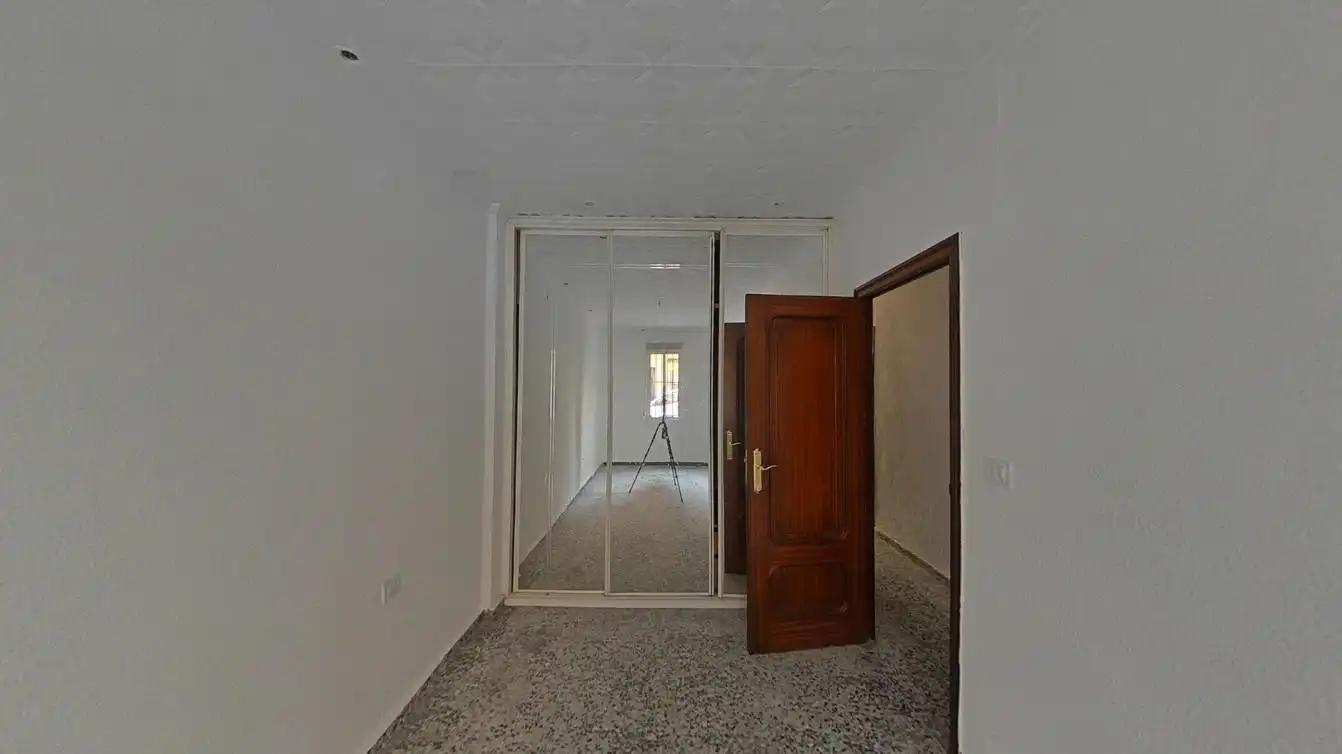 Erdgeschoss zum Verkauf in Valencia mit Terrasse