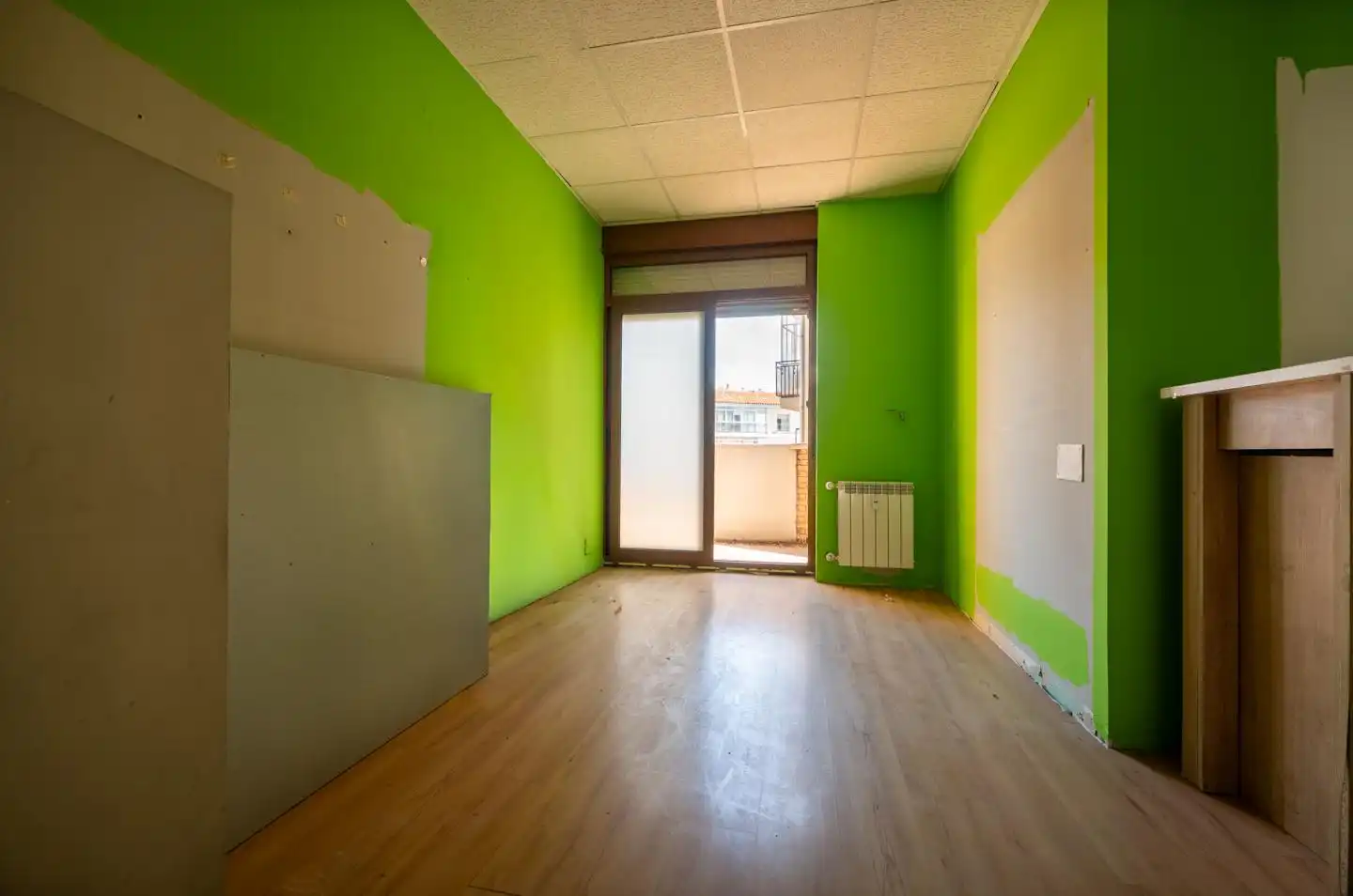 Habitación de Local en venta en Madrid
