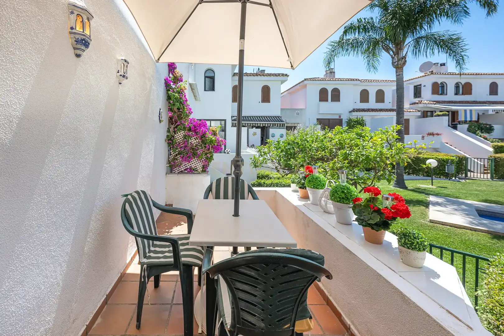 Terrassa de Casa adosada en venda en Estepona amb Jardí privat, Forn i Rentadora