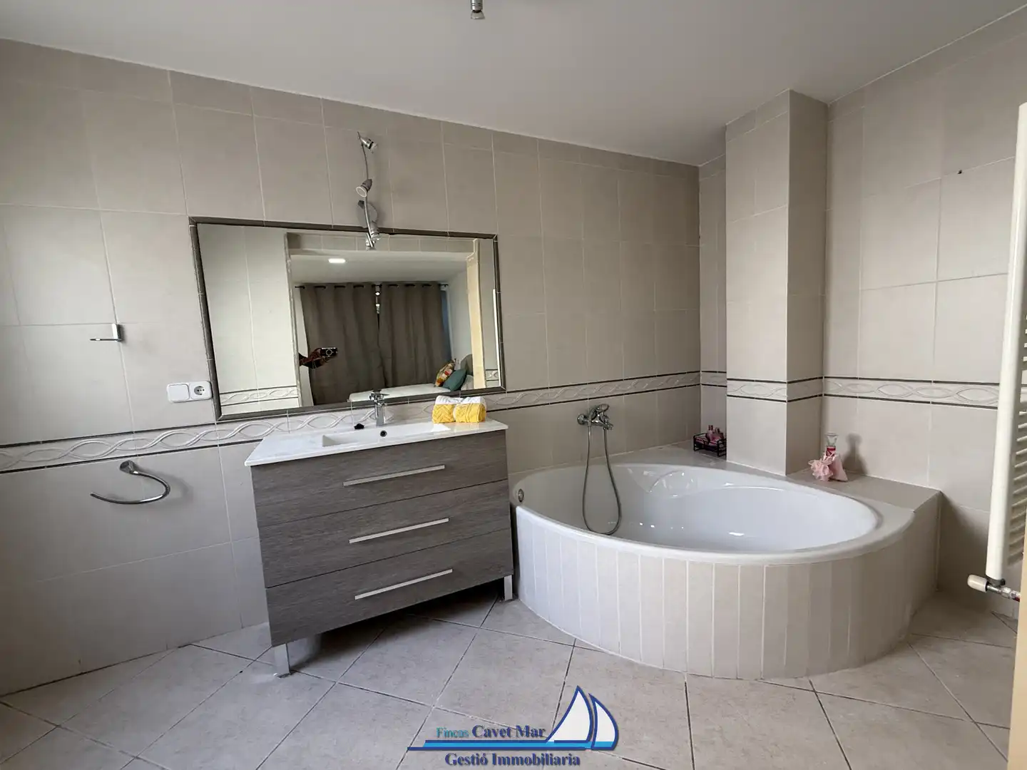 Baño de Casa adosada en venta en Mont-roig del Camp con Aire acondicionado, Calefacción y Jardín privado