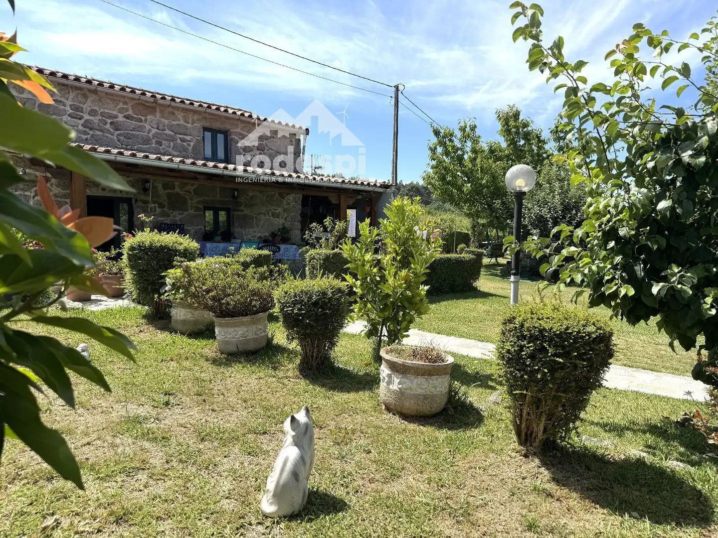 Jardí de Casa o xalet en venda en Arbo amb Moblat