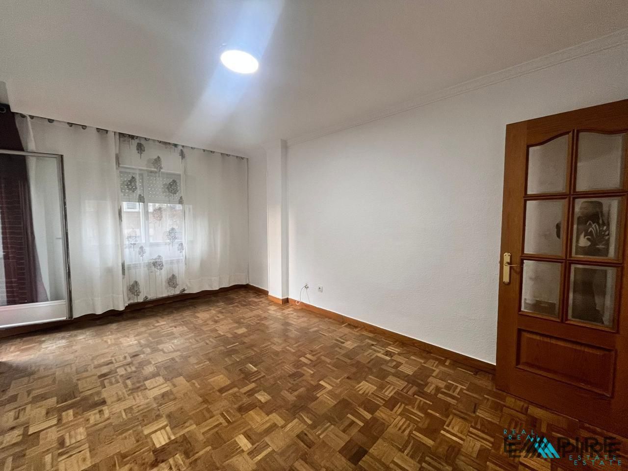 Dormitori de Pis en venda en Parla amb Aire condicionat, Calefacció i Parquet