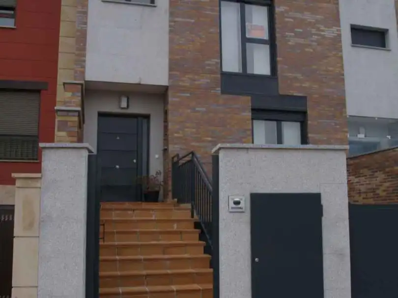 Exterior view of Houses for sale in Hervencias