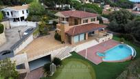 Vista exterior de Casa o xalet en venda en Sant Vicenç de Montalt amb Aire condicionat, Calefacció i Terrassa