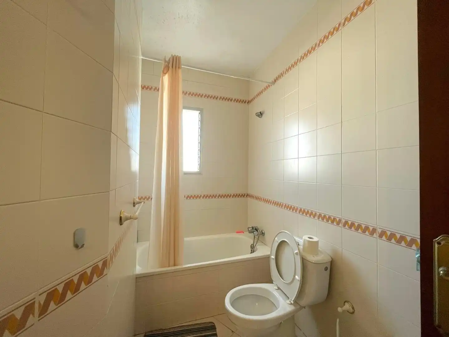 Bany de Àtic en venda en El Portil amb Terrassa, Moblat i Piscina comunitària