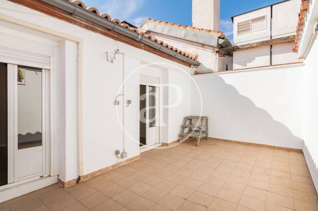 Ático en Alquiler en Cortes - Huertas